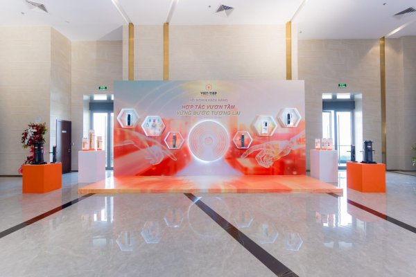 Bộ sưu tập các mẫu thiết kế 3D sân khấu sự kiện độc đáo nhất 2026